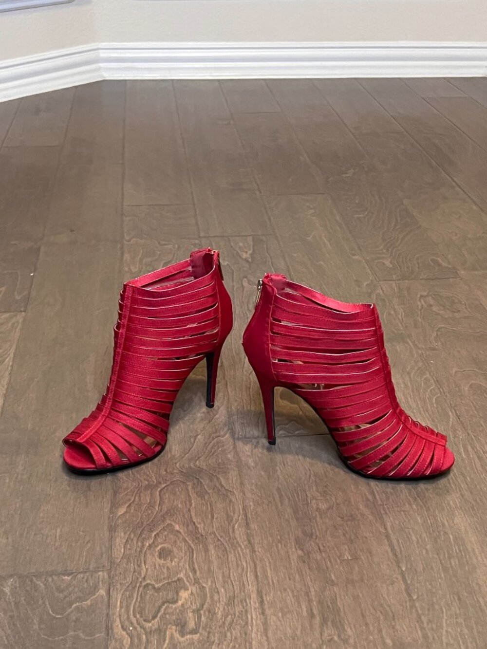 Dollhouse Ankle Bootie Stiletto Heels in Red - US 8.5
